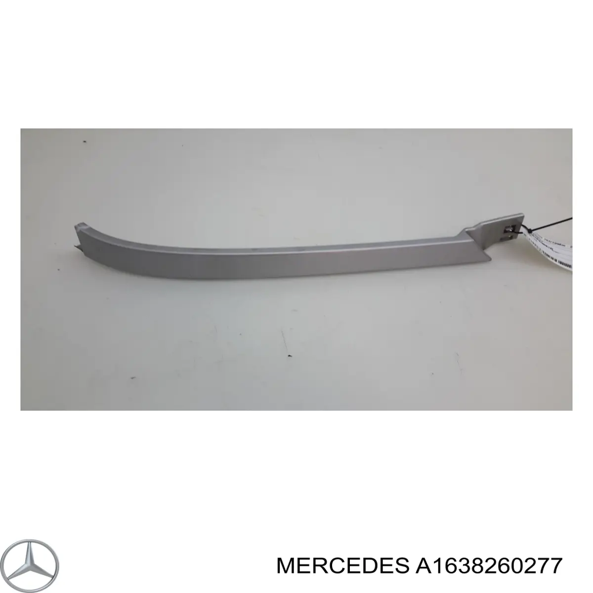 Compre A1638260277 Mercedes Ripa (placa sobreposta) da luz direita