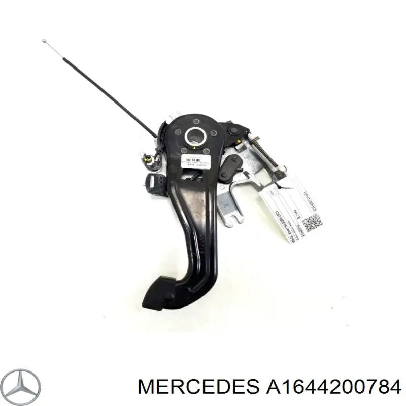 1644200784 Mercedes 