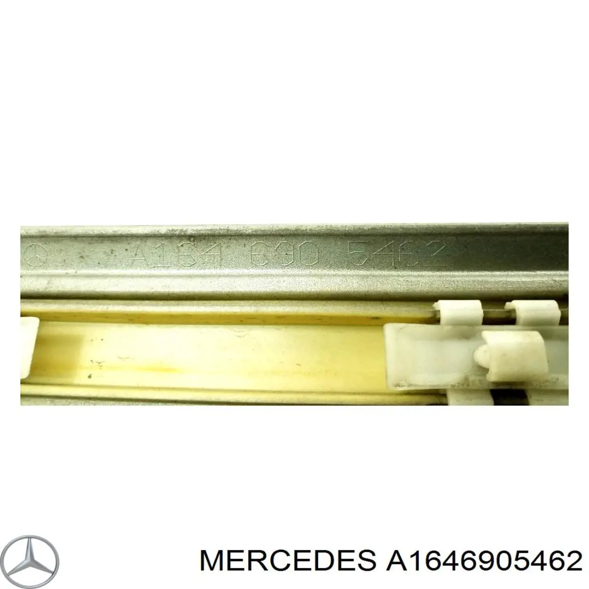 A1646905462 Mercedes Moldura da porta traseira direita