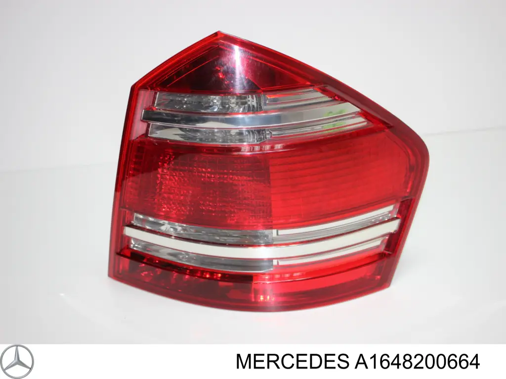 A1648200664 Mercedes Lanterna traseira direita
