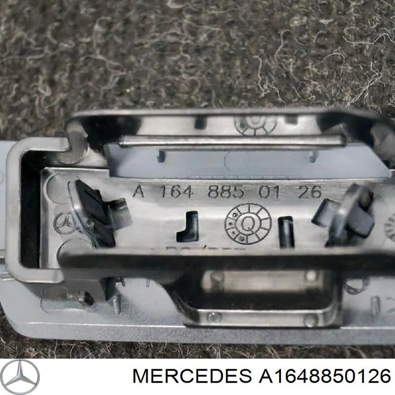A1648850181 Mercedes Placa sobreposta do injetor de fluido para lavador da luz dianteira