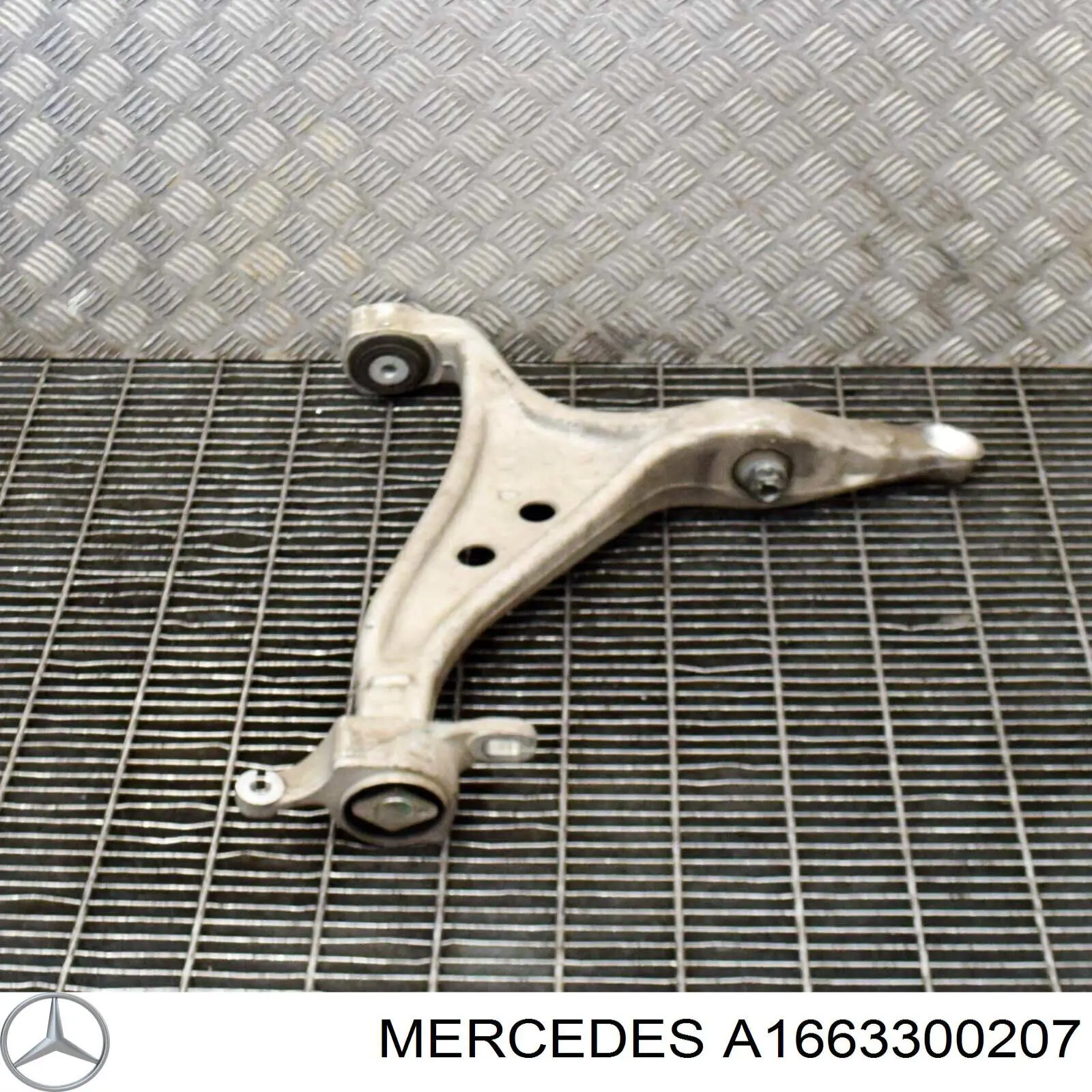 A1663300207 Mercedes Braço oscilante inferior direito de suspensão dianteira