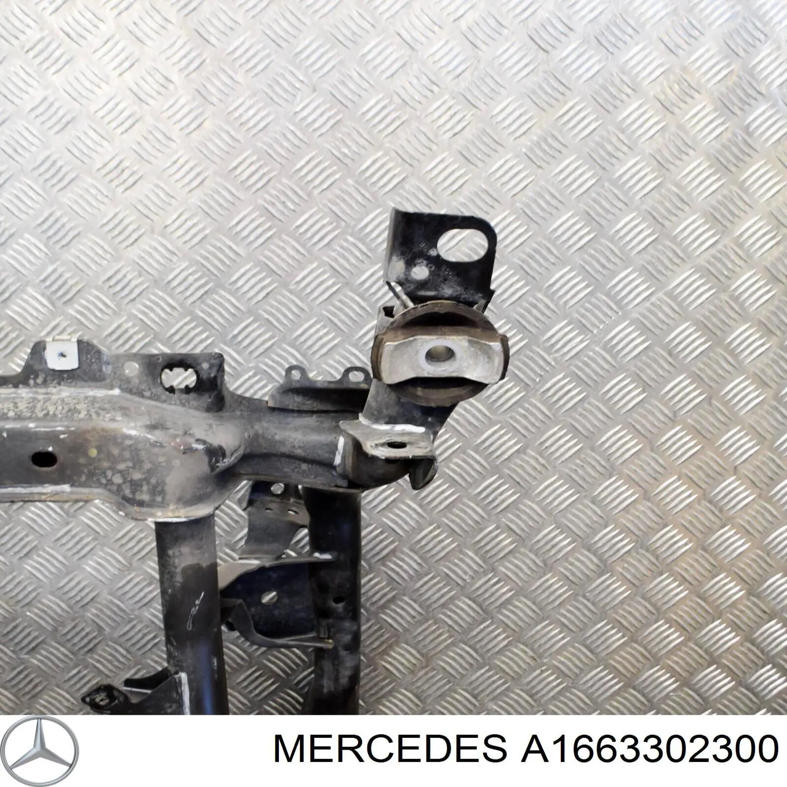 A1663302300 Mercedes Viga de suspensão dianteira (plataforma veicular)