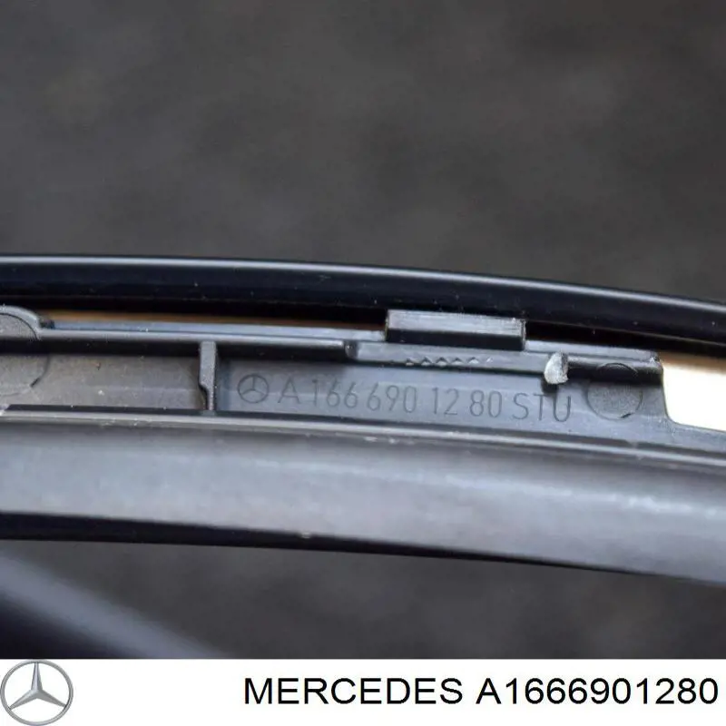Moldura direita de pára-brisas Mercedes A1666901280 preço, a partir de 76,65 USD