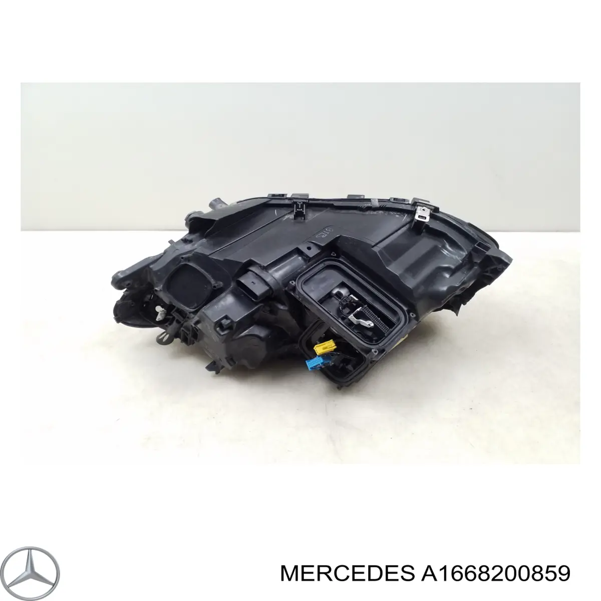 Luz direita Mercedes A1668200859 preço, a partir de 120,38 USD