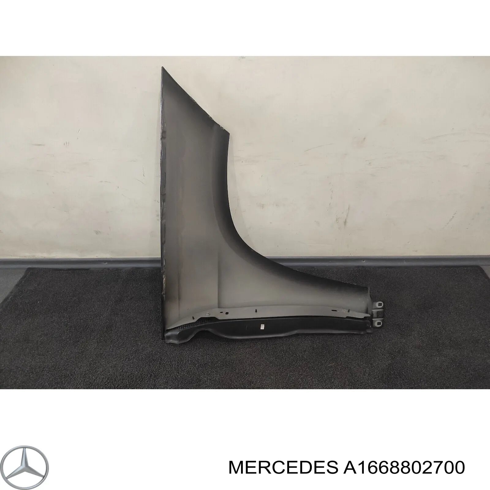 A1668800500 Mercedes Pára-lama dianteiro esquerdo