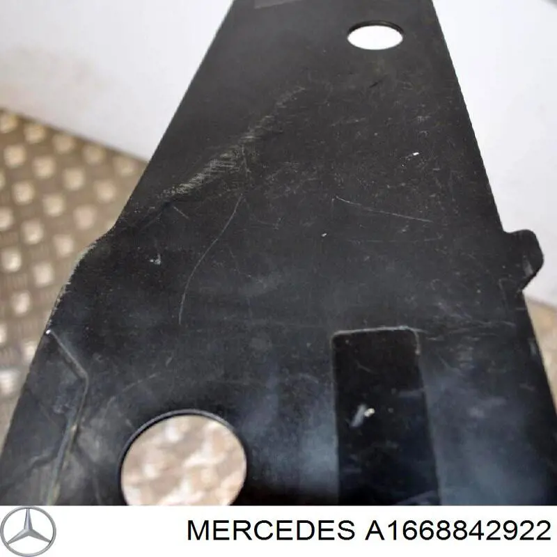 Compre A1668842922 Mercedes Conduto de ar/defletor do radiador, superior