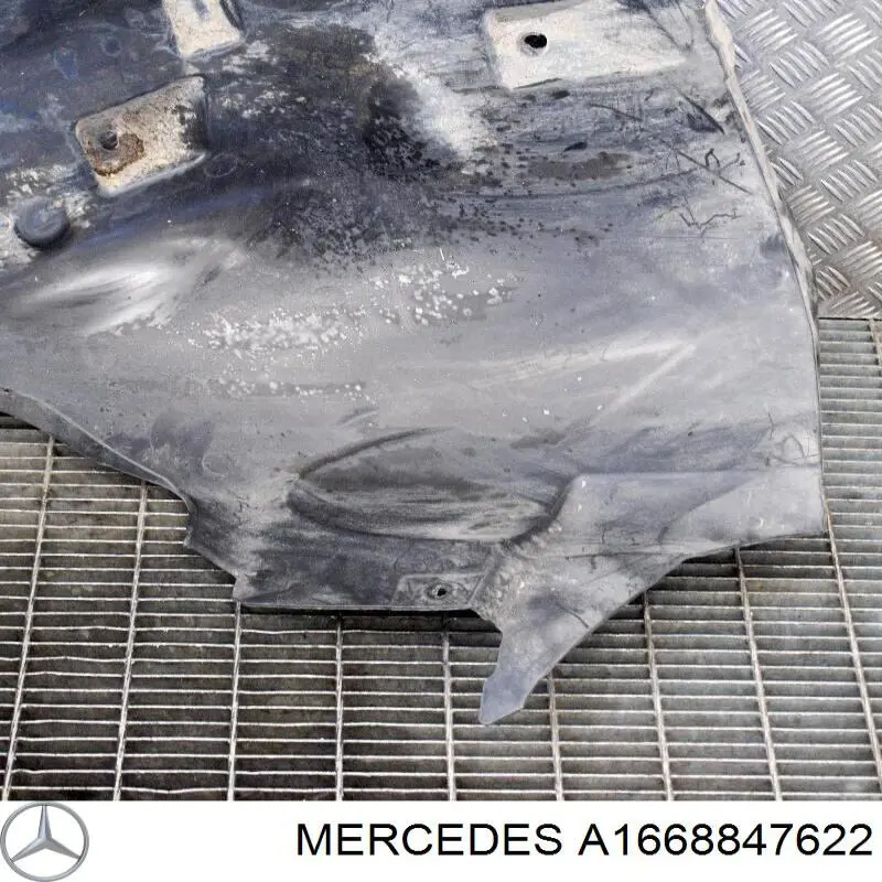 Compre A1668847622 Mercedes Guarda-barras esquerdo traseiro do pára-lama dianteiro