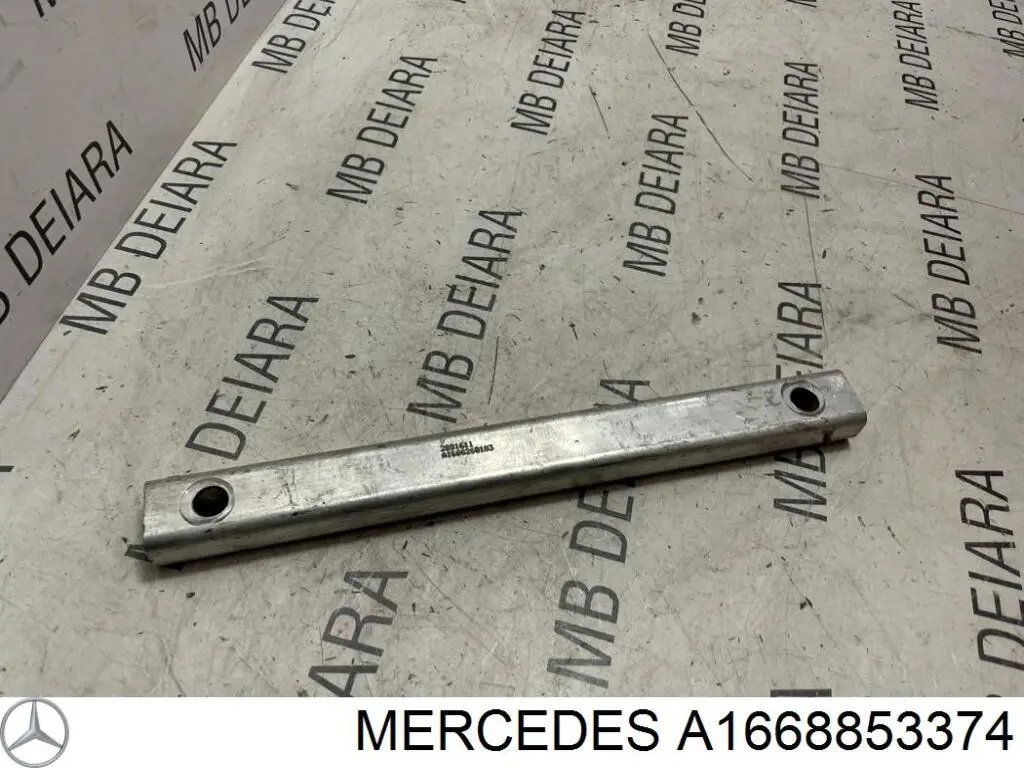 Compre A1668853374 Mercedes Placa sobreposta do pára-choque traseiro superior de proteção (degrau-grampo dobrável)
