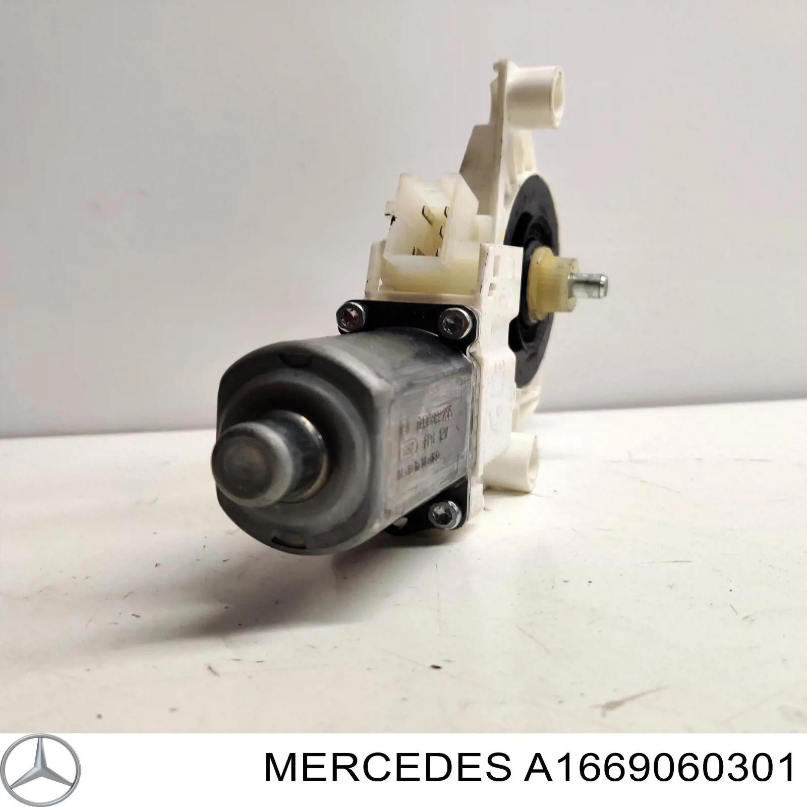 Motor de acionamento de vidro da porta dianteira direita Mercedes A1669060301 preço, a partir de 103,86 USD