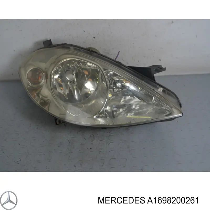 A1698200261 Mercedes Luz direita