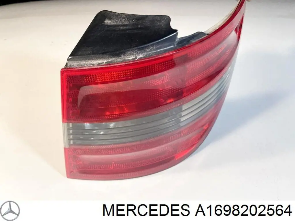 A1698202564 Mercedes Lanterna traseira esquerda externa