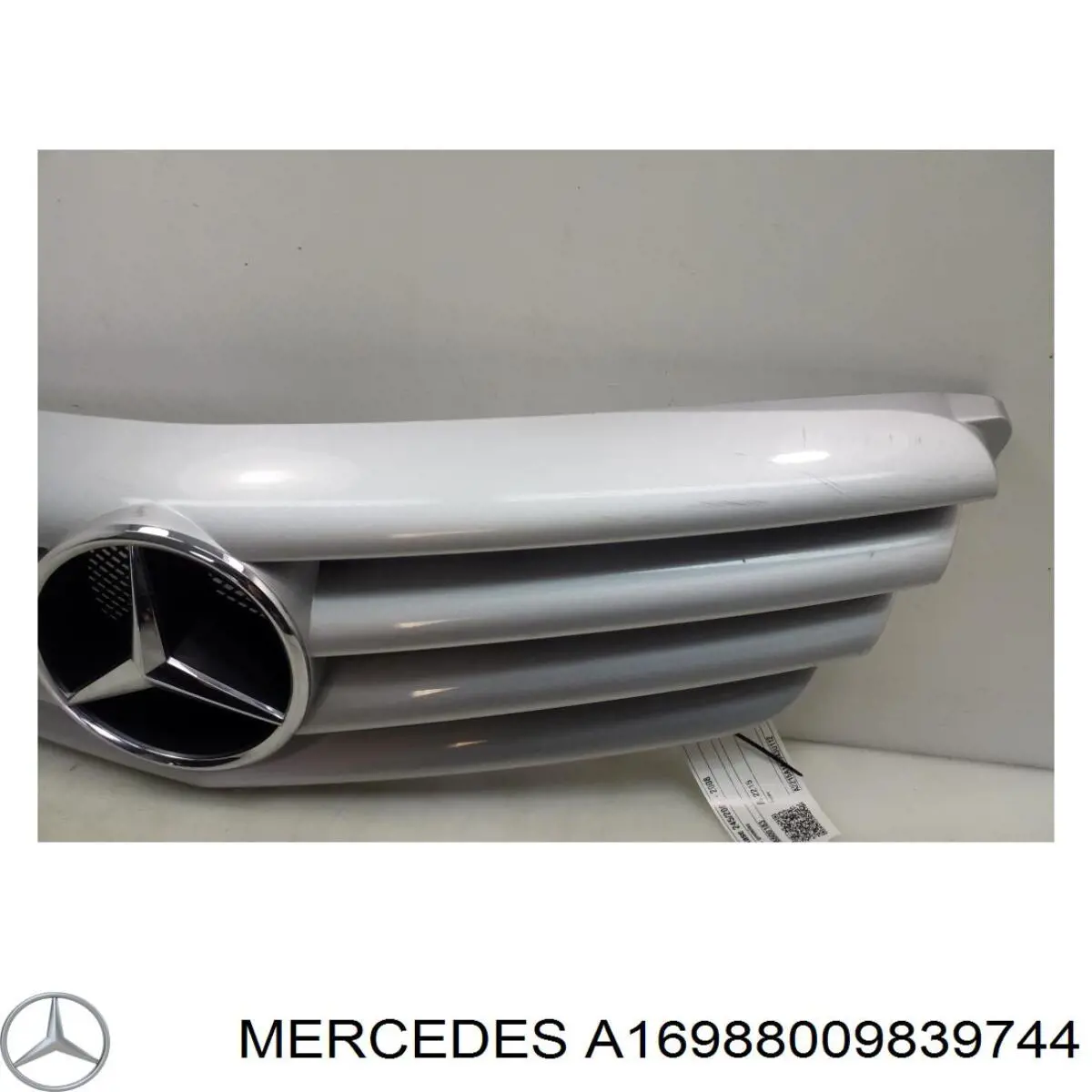 Grelha do radiador Mercedes 1698800983