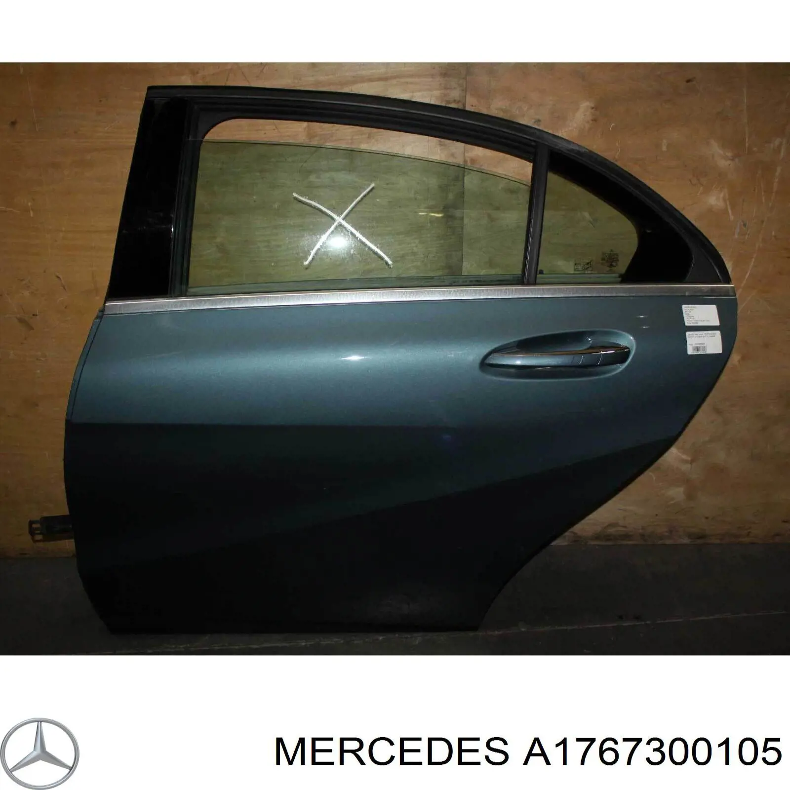 A1767300105 Mercedes Porta traseira esquerda