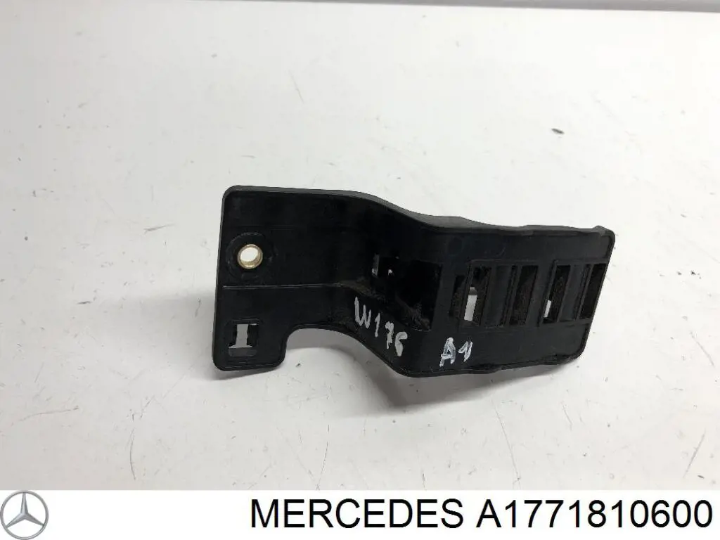  Mercedes 1771810600