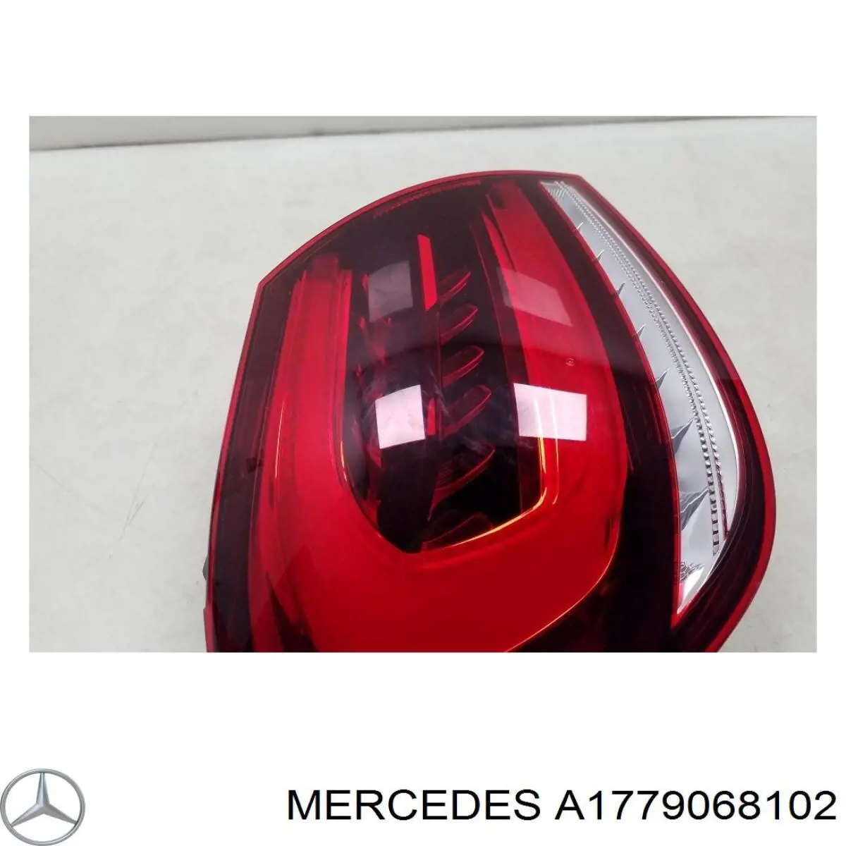 Lanterna traseira esquerda externa Mercedes A1779068102 preço, a partir de 223,85 USD