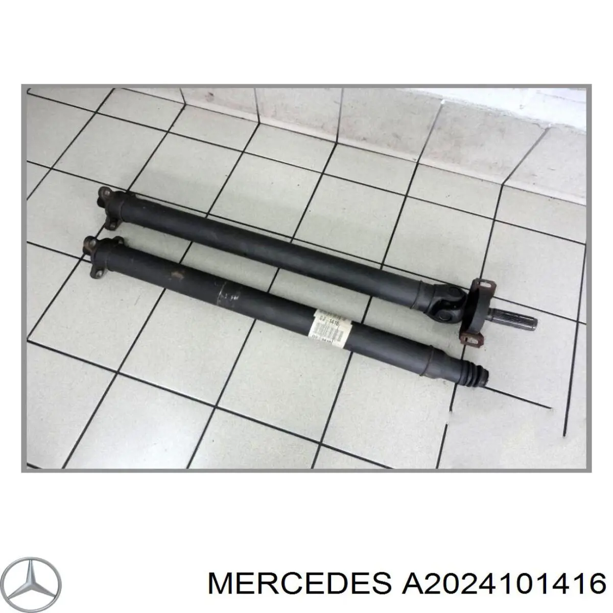 A2024101416 Mercedes Junta universal traseira montada