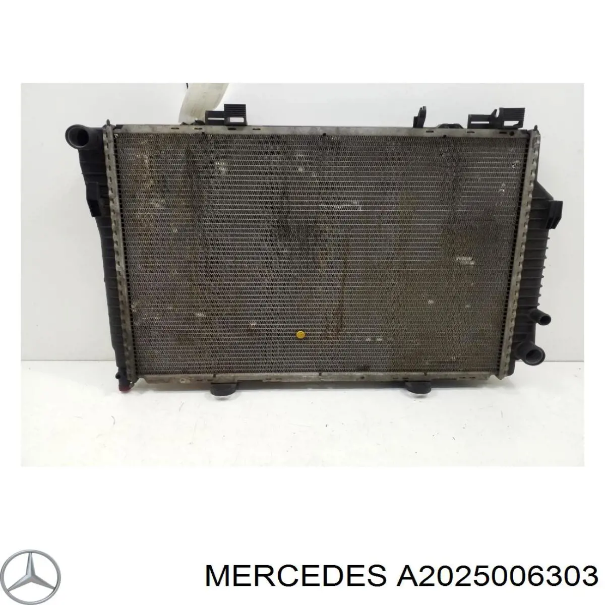 Radiador de esfriamento de motor Mercedes 2025006303 preço, a partir de 141,56 USD