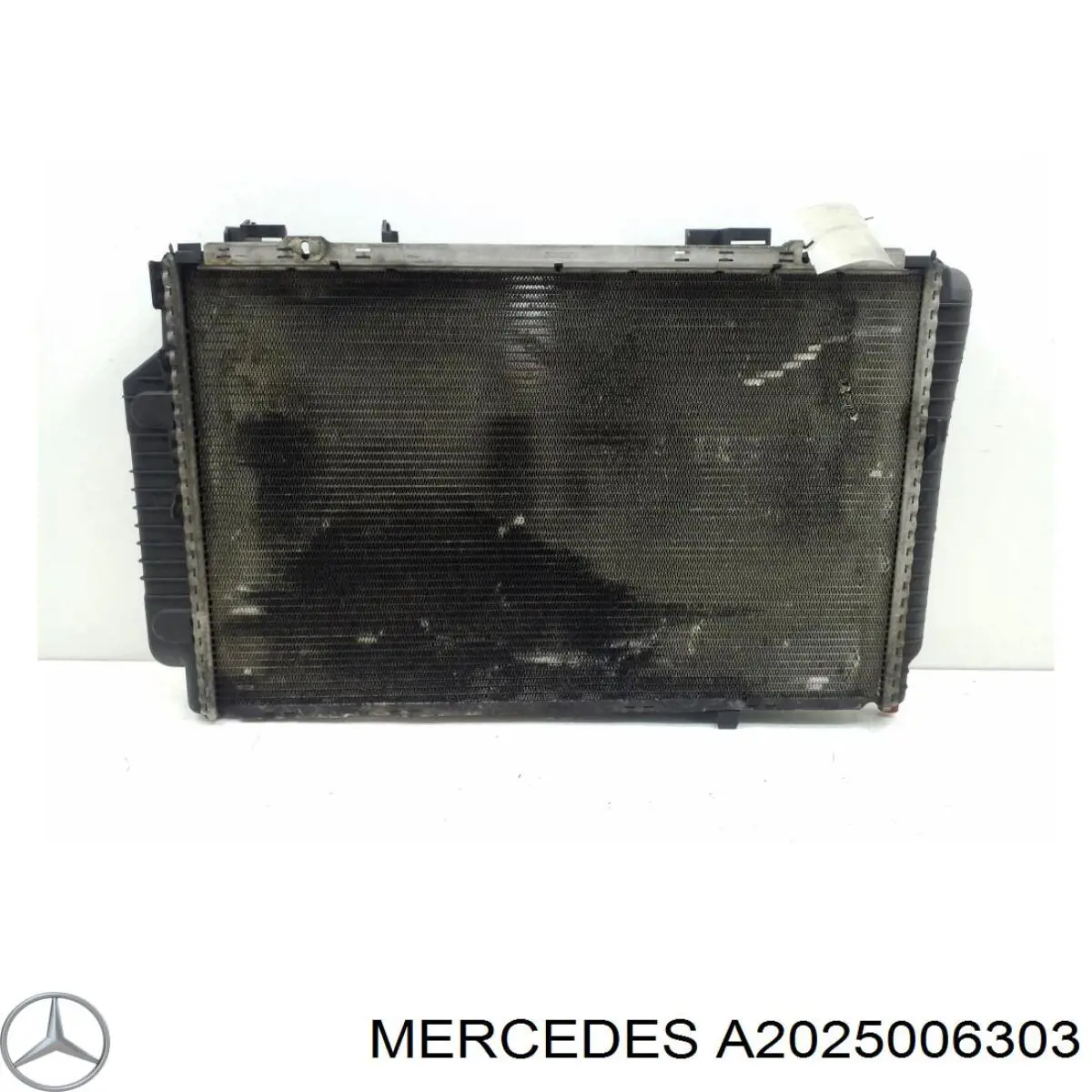 Radiador de esfriamento de motor 2025006303 Mercedes