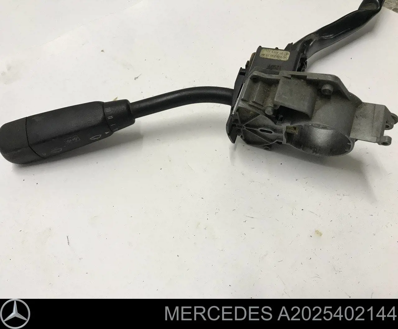 Compre A2025402144 Mercedes Comutador esquerdo instalado na coluna da direção