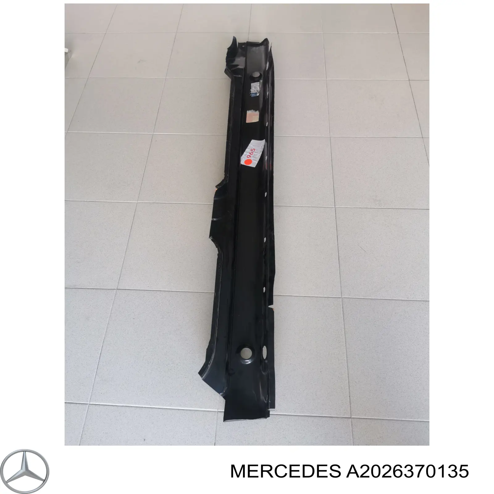 Acesso externo esquerdo Mercedes A2026370135 preço, a partir de 119,53 USD