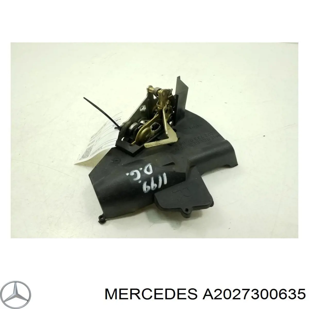 Compre A2027300635 Mercedes Fecho da porta traseira direita