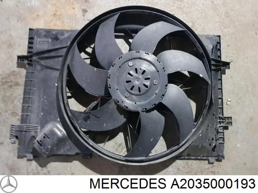 A2035000193 Mercedes Difusor do radiador de esfriamento, montado com motor e roda de aletas