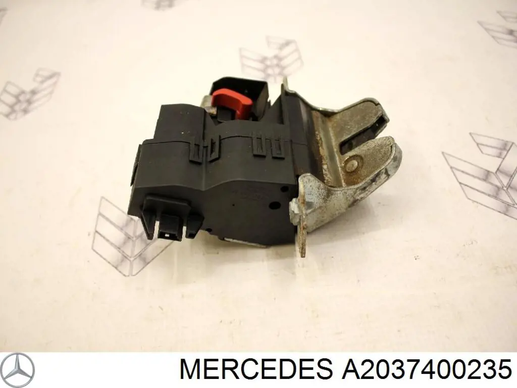 Fecho de tampa de porta-malas (de 3ª/5ª porta traseira) Mercedes A2037400235 preço, a partir de 95,34 USD