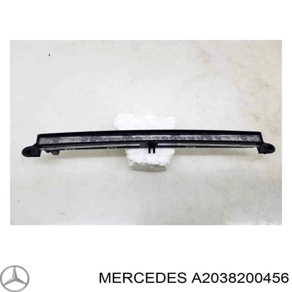 A2038200456 Mercedes Sinal de parada traseiro adicional