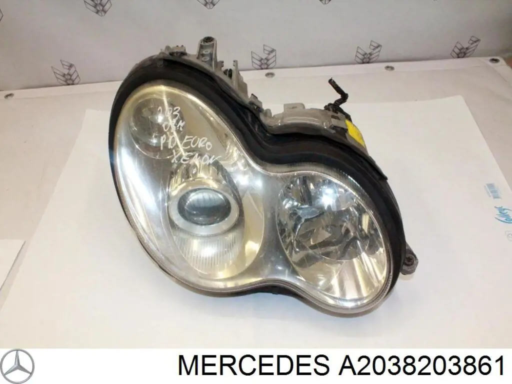 A2038203861 Mercedes Luz direita