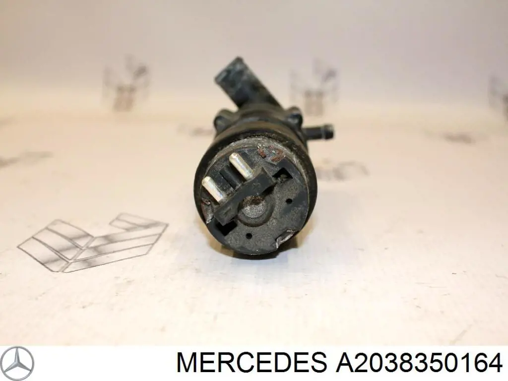 Bomba de água (bomba) de esfriamento, adicional elétrica Mercedes A2038350164 preço, a partir de 68,96 USD