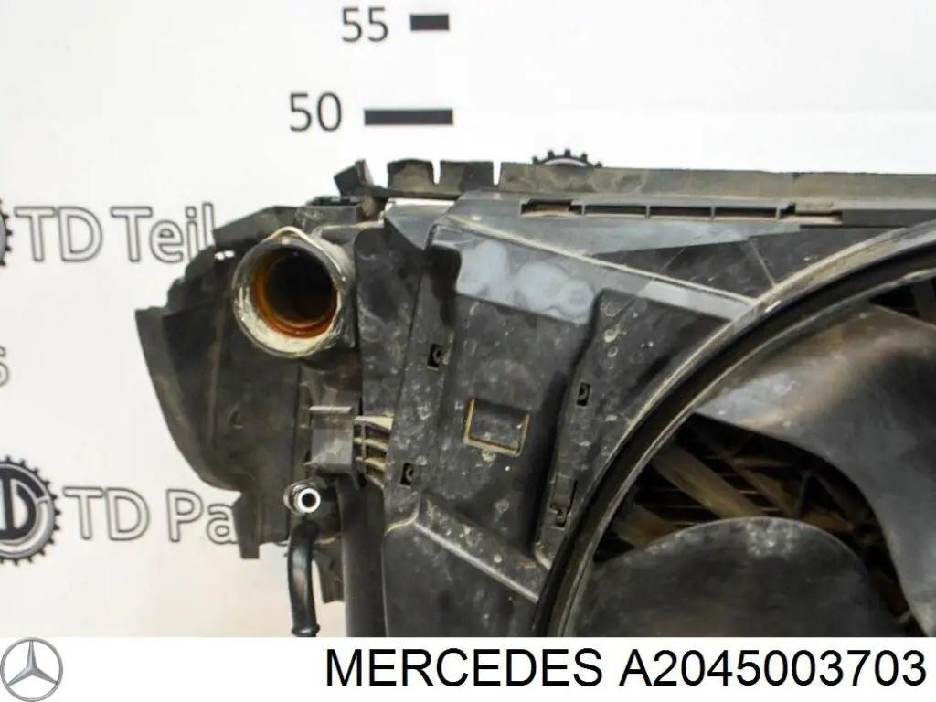 Radiador de esfriamento de motor Mercedes A2045003703