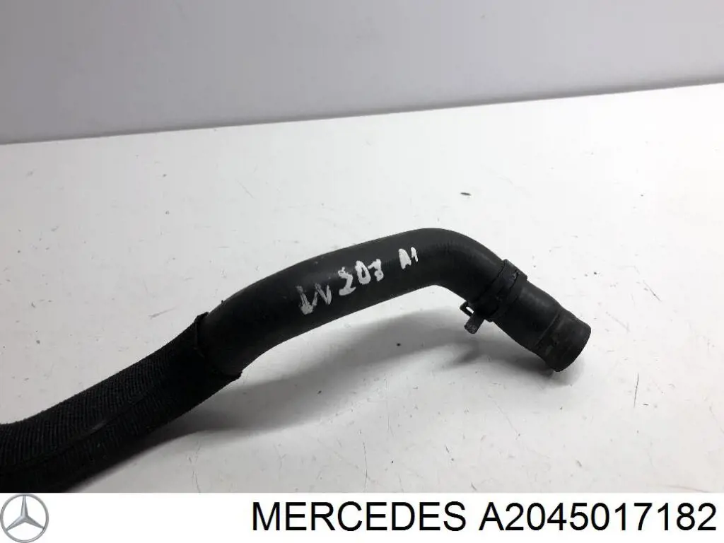 Compre A2045017182 Mercedes Mangueira inferior do tanque de expansão