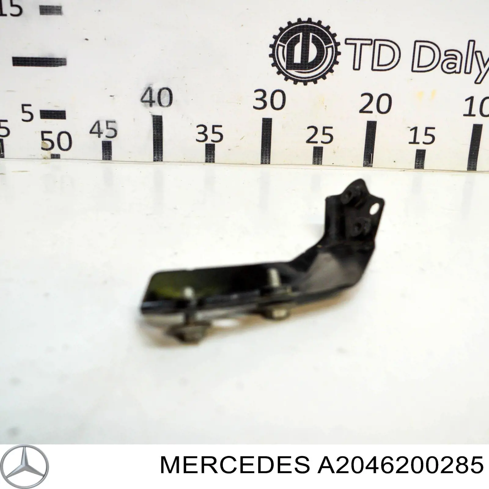 Consola de reforçador do pára-choque dianteiro Mercedes A2046200285 preço, a partir de 10,53 USD