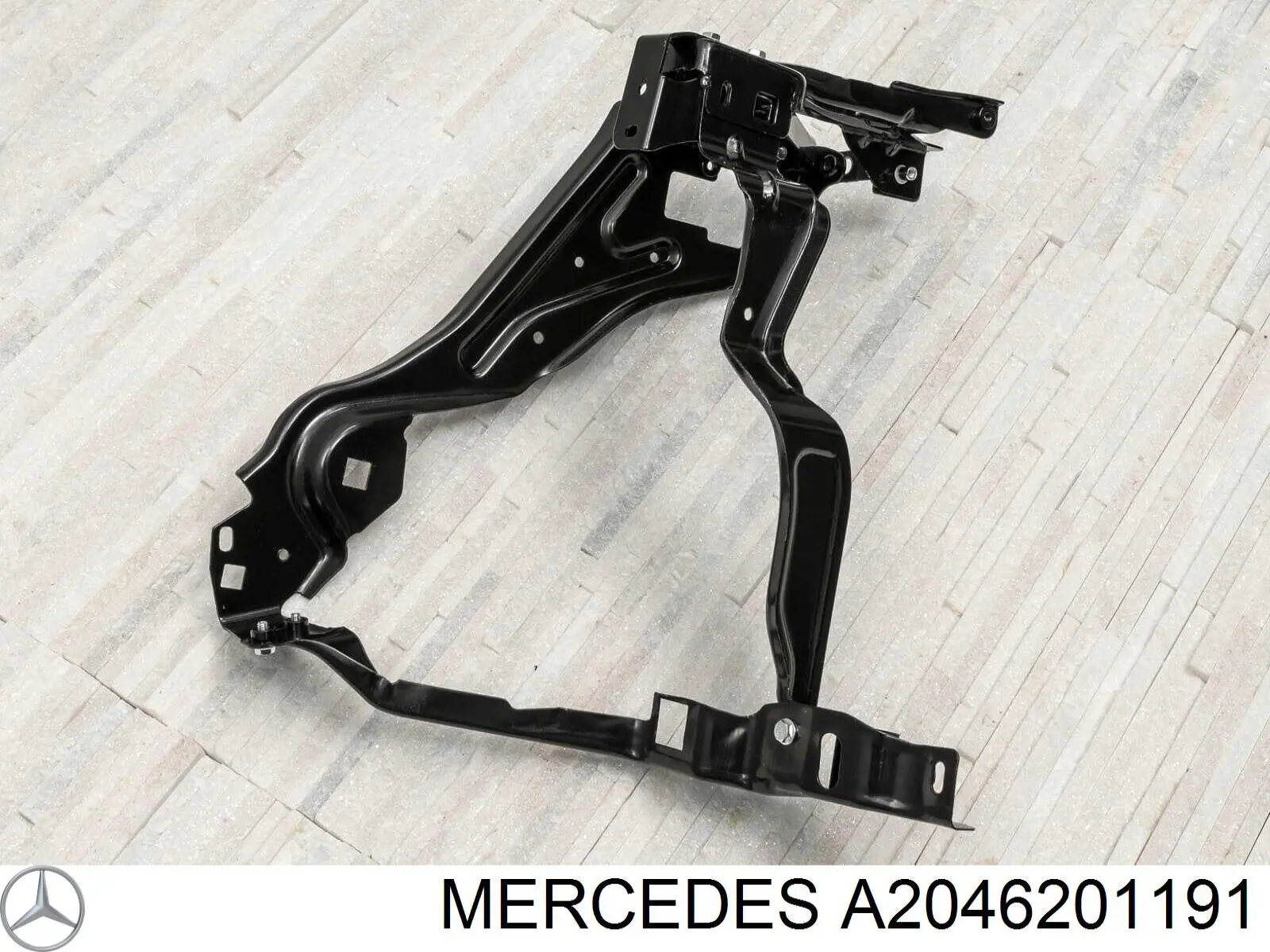 A2046201191 Mercedes Suporte esquerdo do radiador (painel de montagem de fixação das luzes)