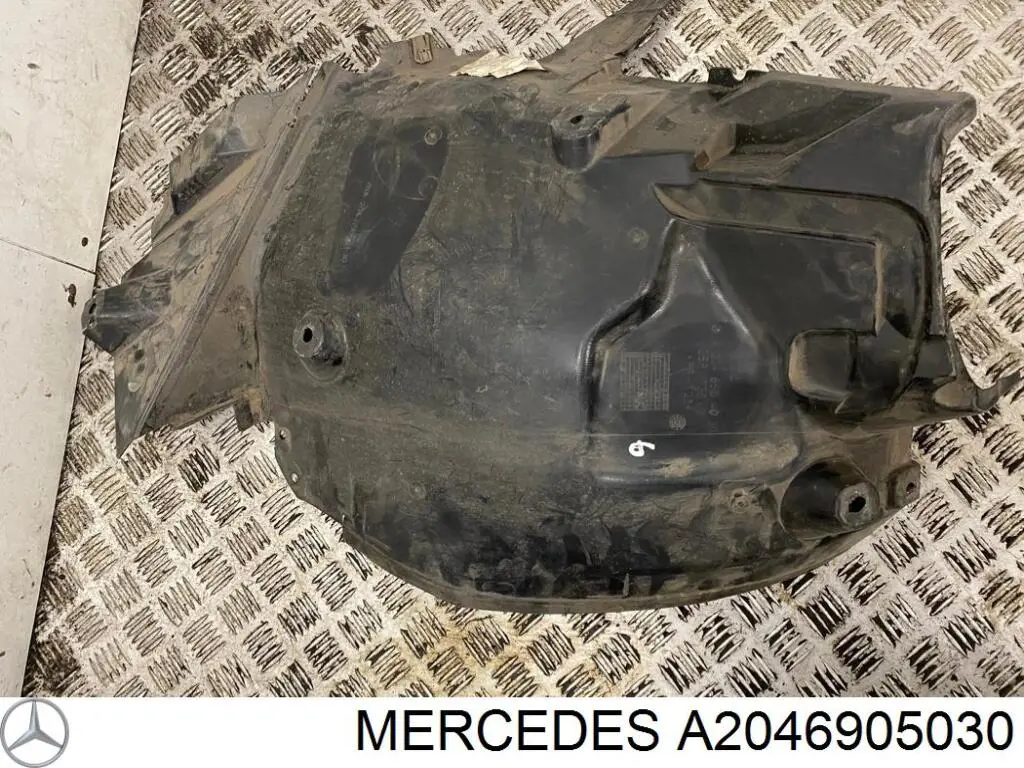 Guarda-barras direito traseiro do pára-lama dianteiro Mercedes A2046905030 preço, a partir de 23,16 USD