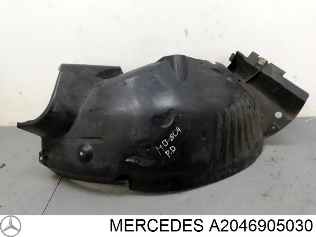 Compre A2046905030 Mercedes Guarda-barras direito traseiro do pára-lama dianteiro