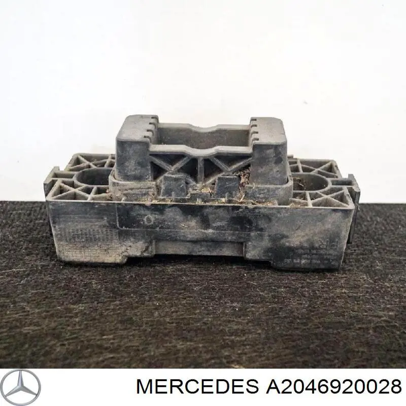 Coxim do macaco inferior (suporte de plataforma elevatória) Mercedes A2046920028 preço, a partir de 31,75 USD