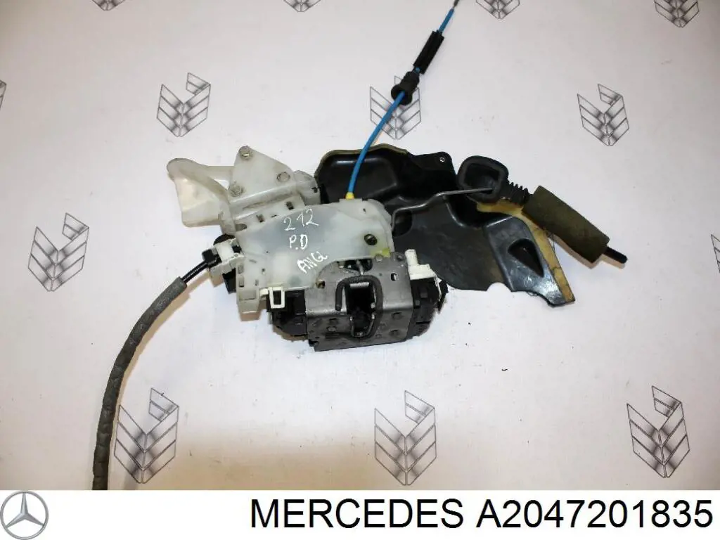 Fecho da porta dianteira direita Mercedes A2047201835 preço, a partir de 72,36 USD