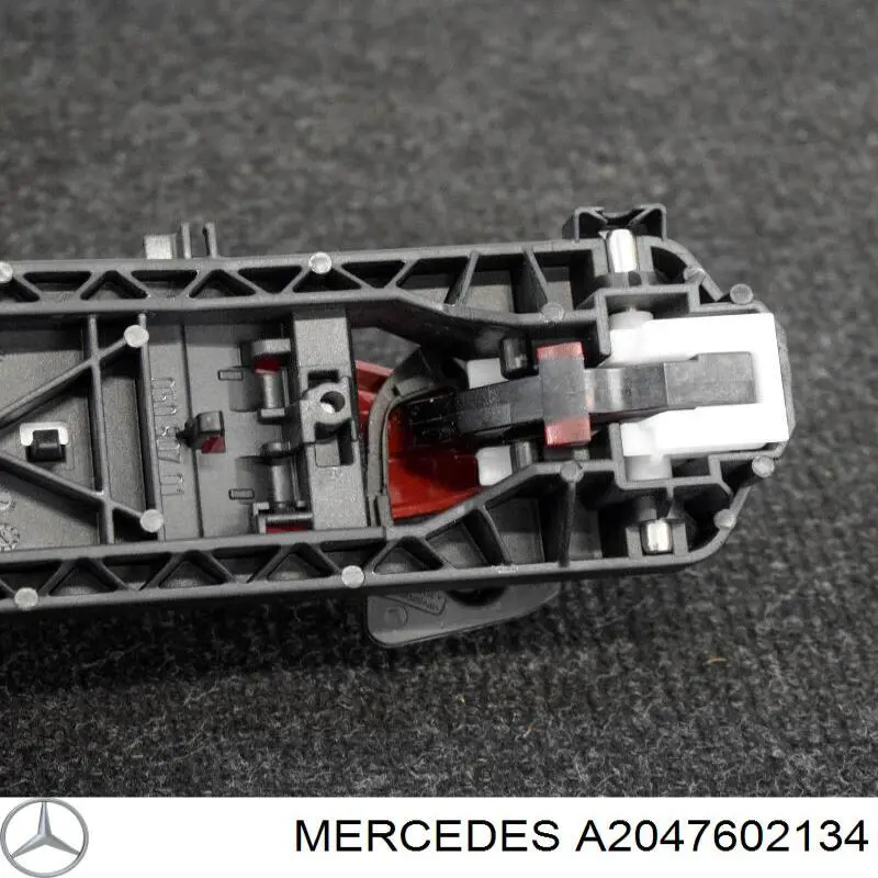 Suporte de maçaneta externa da porta traseira esquerda Mercedes A2047602134 preço, a partir de 35,75 USD
