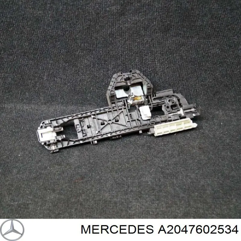 A2047602534 Mercedes Suporte de maçaneta externa da porta traseira esquerda