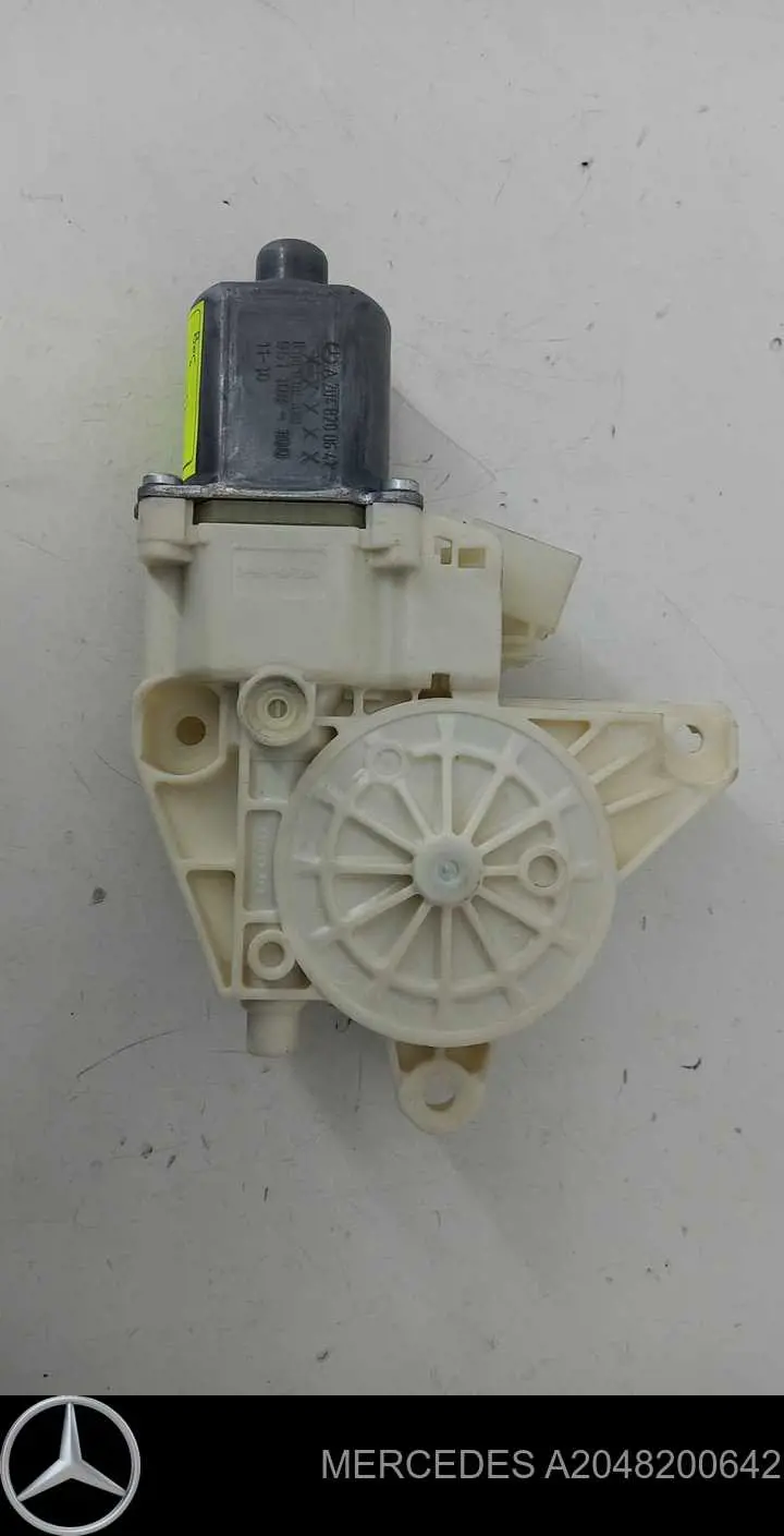 Compre A2048200642 Mercedes Motor de acionamento de vidro da porta traseira direita