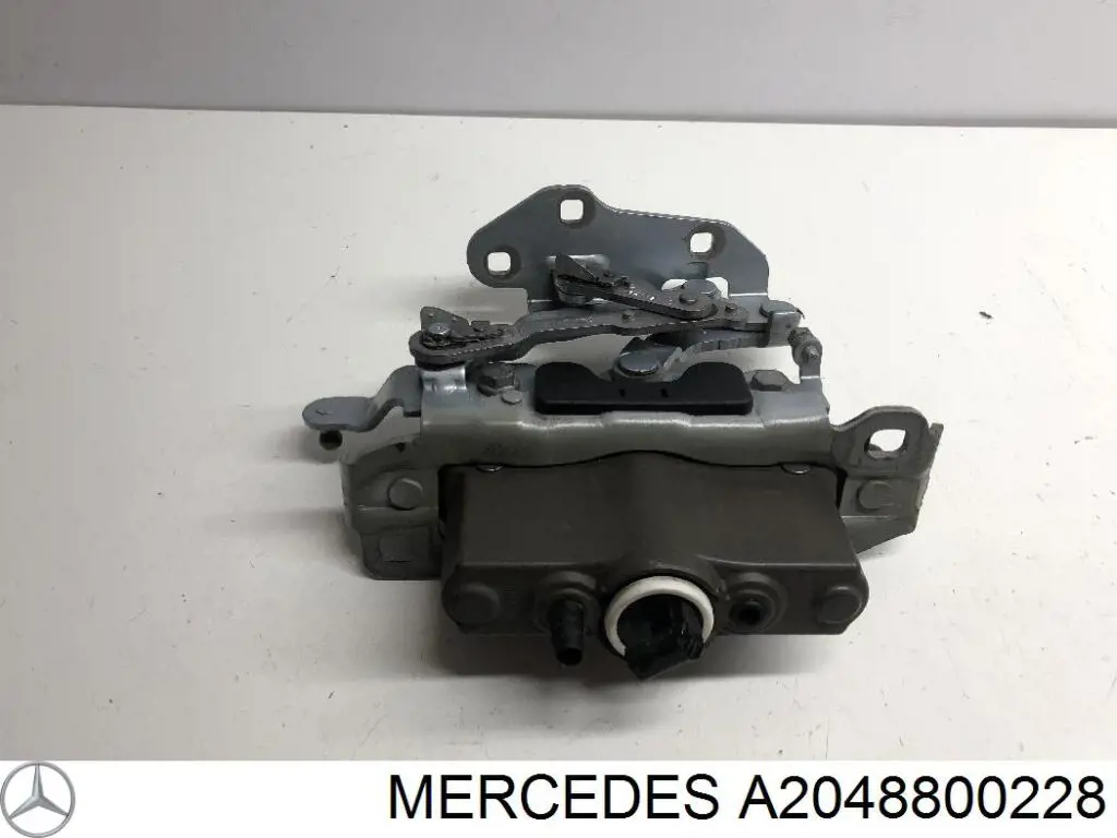 Compre A2048800228 Mercedes Gozno da capota direito