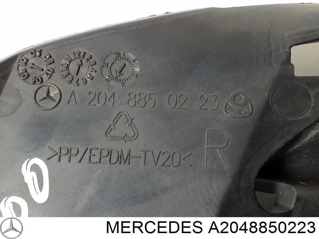 Compre A2048850223 Mercedes Tampão (grelha) das luzes de nevoeiro do pára-choque dianteiro direito