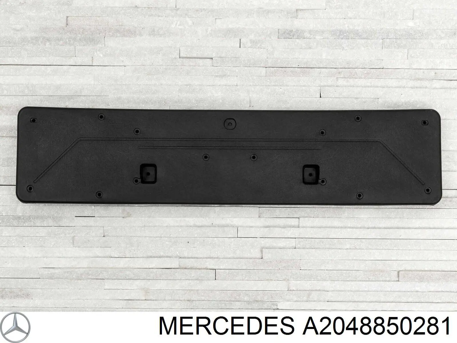 2048850281 Mercedes Painel de fixação de matrícula dianteira