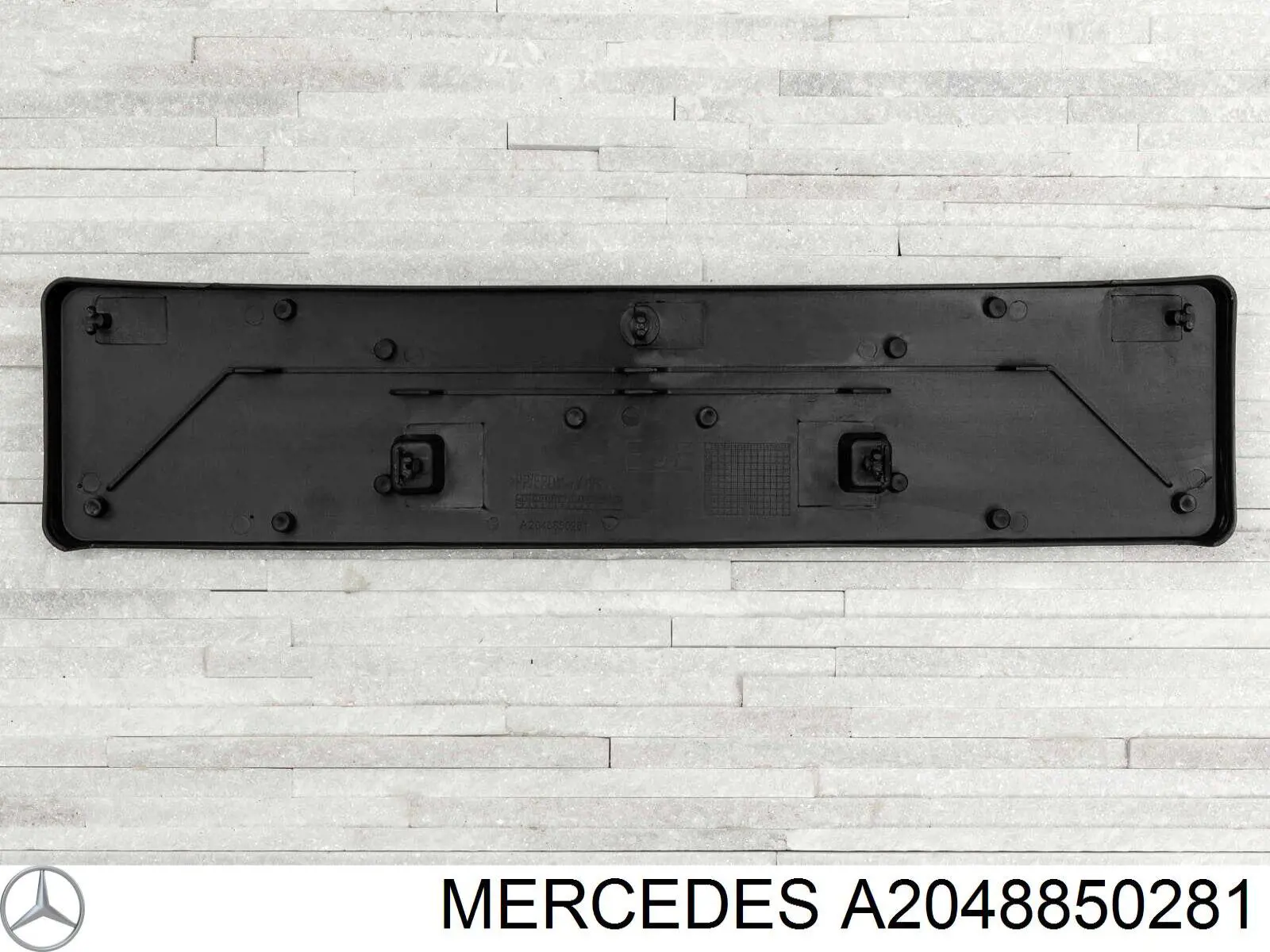 A2048850281 Mercedes Painel de fixação de matrícula dianteira