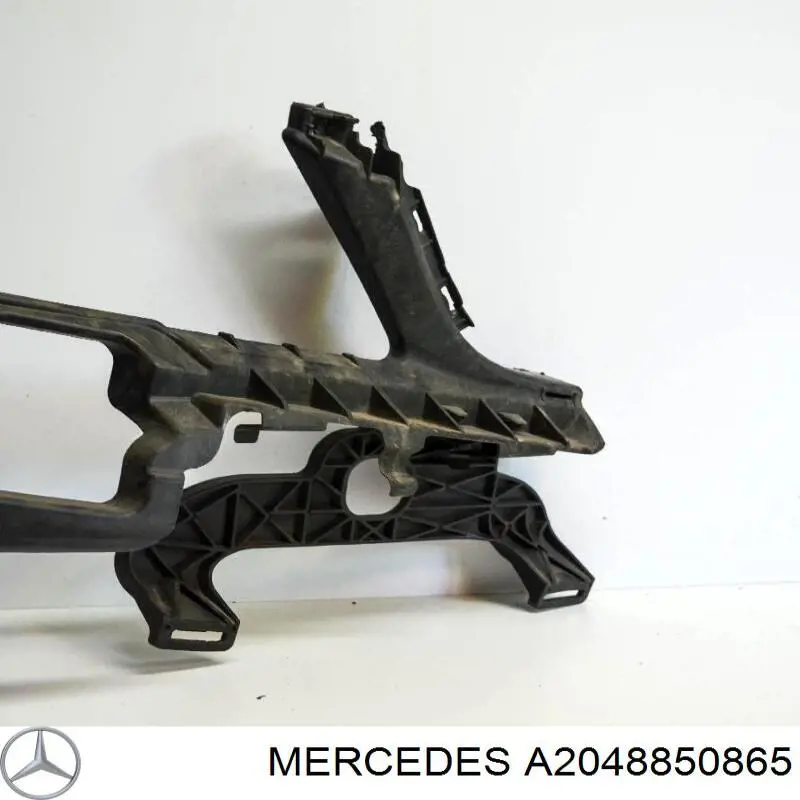 Consola do pára-choque dianteiro direito Mercedes A2048850865 preço, a partir de 33,84 USD