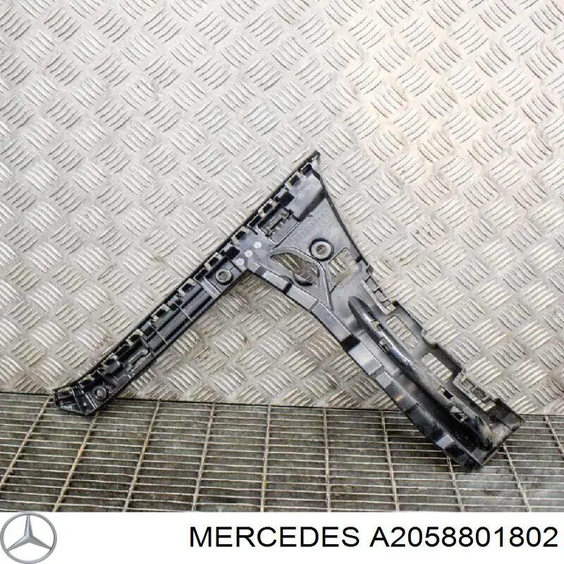 Compre A2058801802 Mercedes Guia direita do pára-choque traseiro