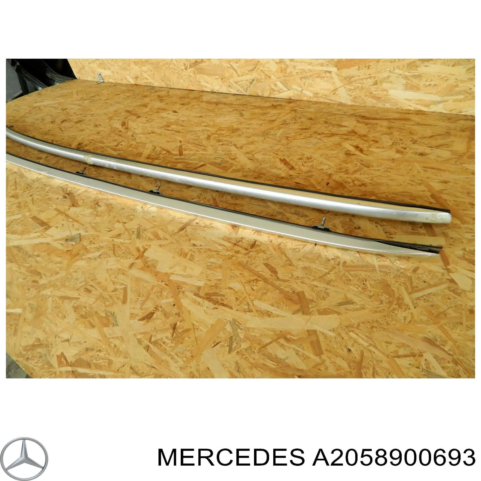 A2058900693 Mercedes Porta-bagagem do teto direito