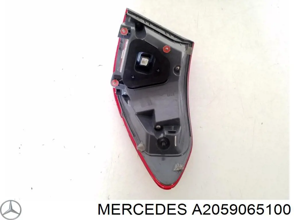 Lanterna traseira esquerda Mercedes A2059065100 preço, a partir de 261,20 USD